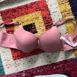 New Victoria Secret 34B bra